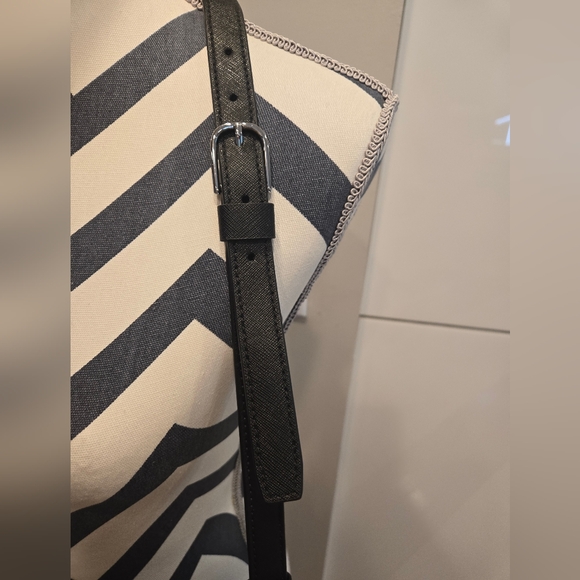 TUMI LEATHER VAREK LAPTOP BAG - used once - Picture 3 of 15